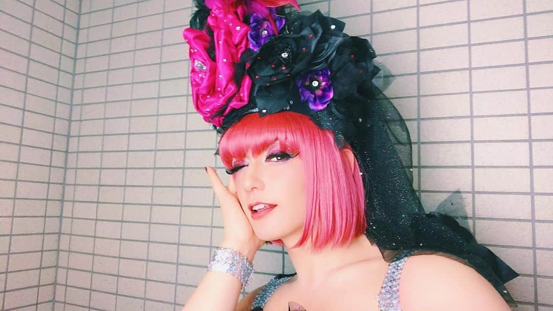 榊原徹士さんのインスタグラム写真 - (榊原徹士Instagram)「女の子よ♡ I change to a lady, part of my act.  #lady #tbt #hot #cute #lol #女性役 #ナンバー1  #魅了されなさい #なりきってみてる」6月20日 21時54分 - tetsujisakakibara