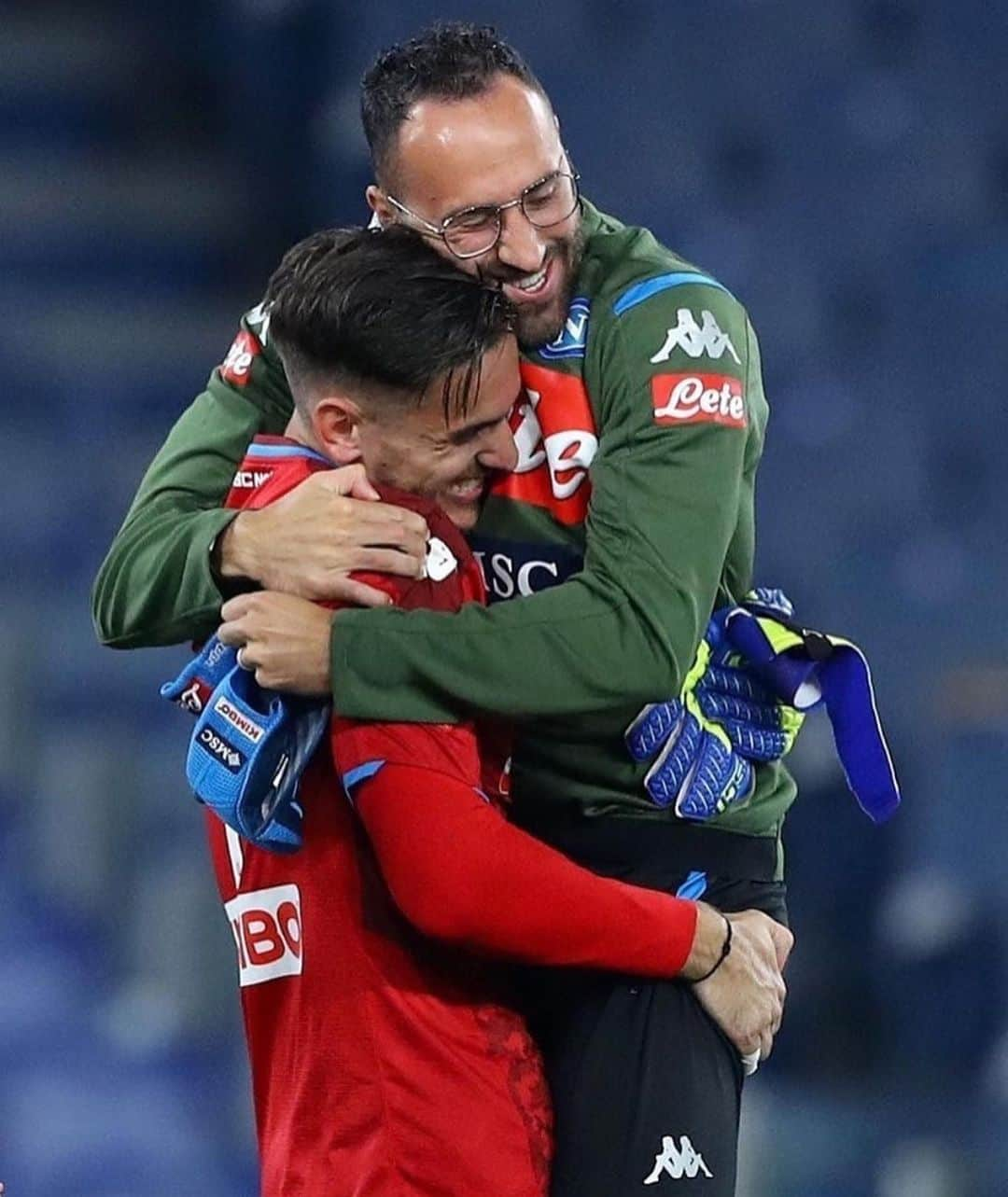 アレックス・メレットのインスタグラム：「Lavoro di squadra! 🏆🇮🇹🧤⚽️ #goalkeepers #CoppaItalia」