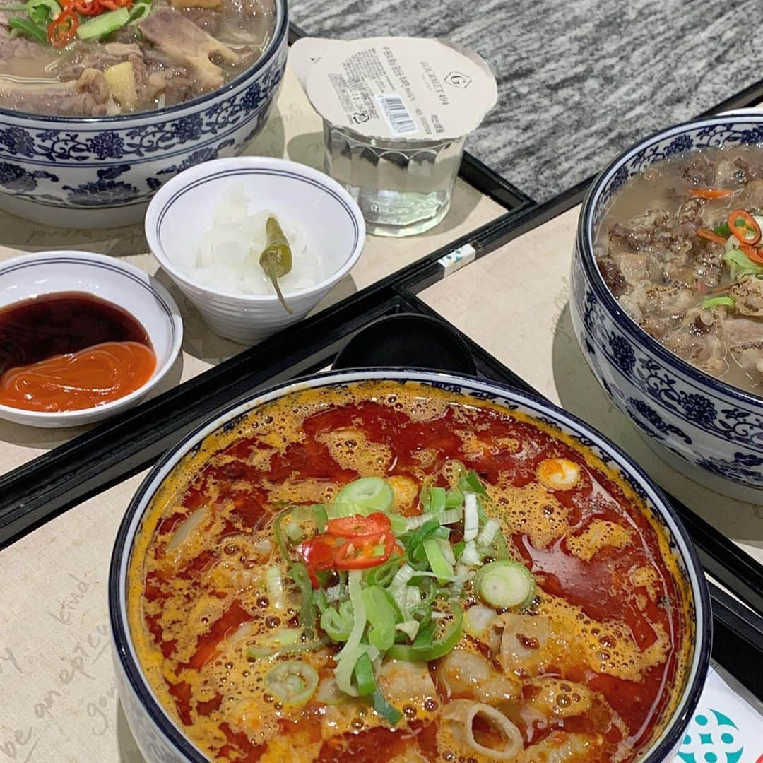 ユン・アラさんのインスタグラム写真 - (ユン・アラInstagram)「한남 고메이494 갔다가  내 쌀국수 최애 맛집이던 땀땀 곱창칼국수 2단계를 먹었지 뭐람..? 요줌 다시 이맛에 빠져버렸지 뭐람..? 집 근처니까 맨날 가꼬야 😭 . .  #땀땀 #한남동맛집 #곱창쌀국수」6月20日 22時04分 - yoonara_mood