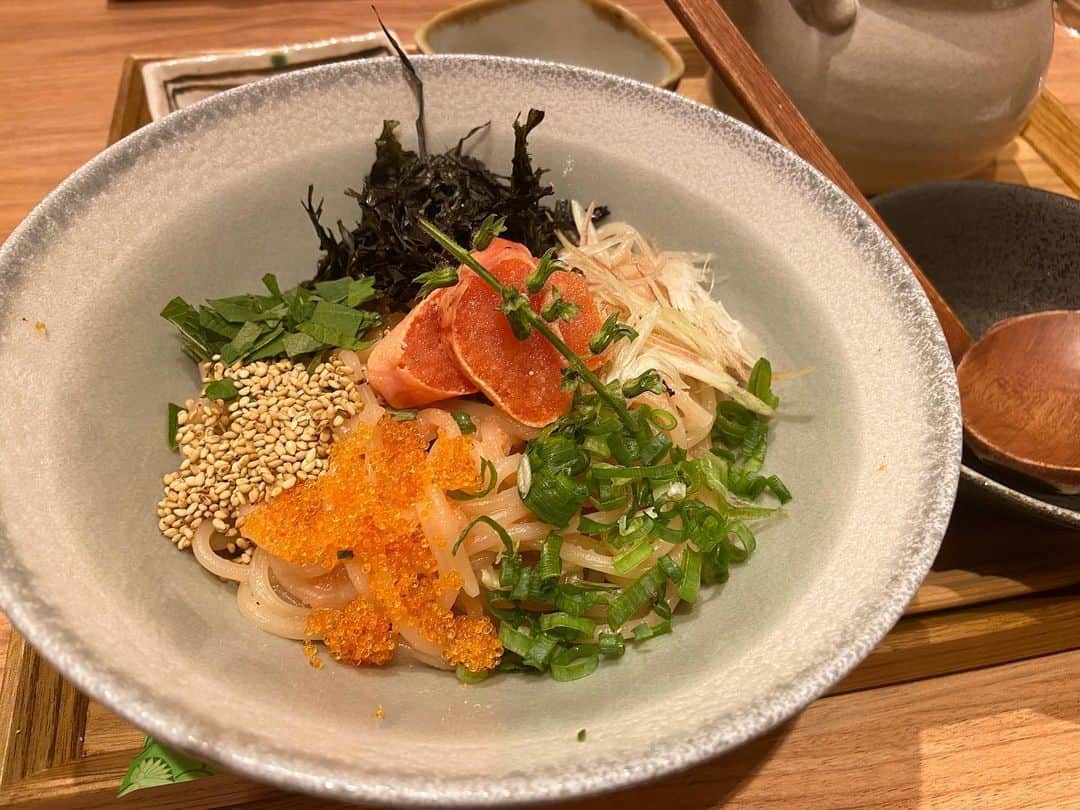 西山なずなのインスタグラム：「. 炙りたらこのお出汁スパゲティ🍝 も〜おいしすぎた〜🤤🤍 また行きたい！！」