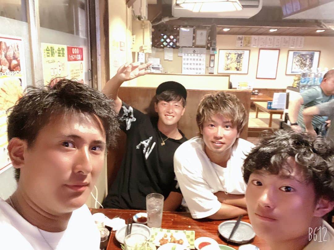 のインスタグラム：「98年生まれ同級生会⭐️ #沖縄#琉球ブルーオーシャンズ」