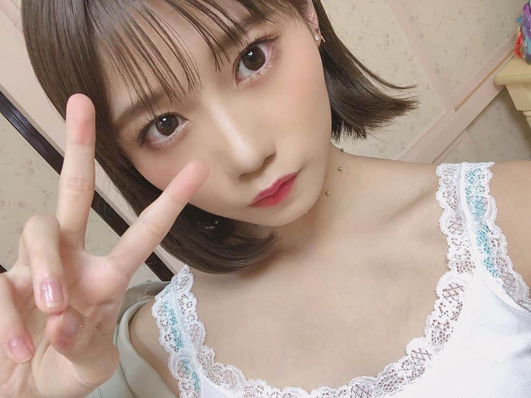 菖蒲まりんさんのインスタグラム写真 - (菖蒲まりんInstagram)「.﻿ ✧ ﻿ ﻿ ﻿ ﻿ ﻿ 北の国なのにあちち...(>_<;)ダヨ﻿ ﻿ ﻿ ﻿ .﻿ ﻿ ﻿ #me #レースキャミ  #white #ボブ #菖蒲まりん #NMB48 ﻿#✌🏻#💙 .﻿ ✧」6月20日 22時10分 - marin_nonfic