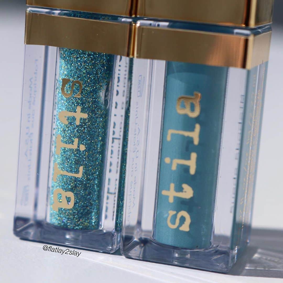 Stila Cosmeticsさんのインスタグラム写真 - (Stila CosmeticsInstagram)「Dreamin' of beach waves... or this Double Dip Duo in Beach Wave - a multi-color sparkle in a translucent blue-green base matched with a pearlescent light teal. 🌊🌊🌊 📸 : @flatlay2slay #summer2020 #doubledip #beachwave #summervibes」6月20日 22時12分 - stilacosmetics