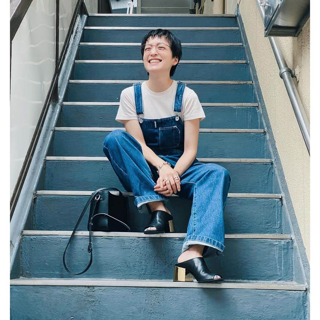 高山都さんのインスタグラム写真 - (高山都Instagram)「とことんカジュアルな日。 #都ふく T-shirt @auralee_tokyo  overall @framework.jp  shoes @mm6maisonmargiela  bag @31philliplim  eyewear @maisonmargiela @mykitaofficial @eyethink_hirob」6月20日 22時29分 - miyare38