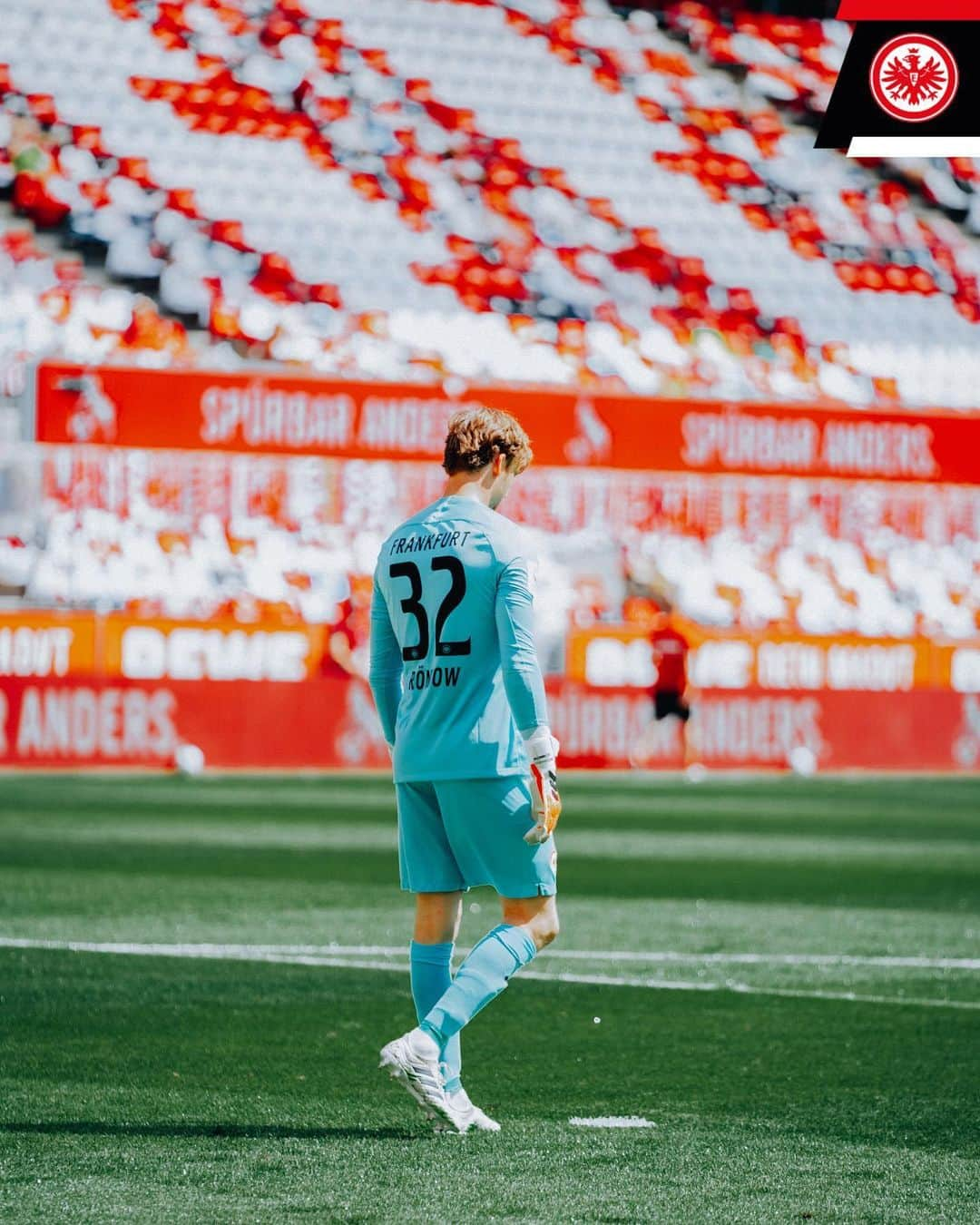 アイントラハト・フランクフルトさんのインスタグラム写真 - (アイントラハト・フランクフルトInstagram)「#️⃣3️⃣2️⃣ 🧤🔛 • • #matchday #KOESGE #sge #eintracht #frankfurt #eintrachtfrankfurt」6月20日 22時49分 - eintrachtfrankfurt