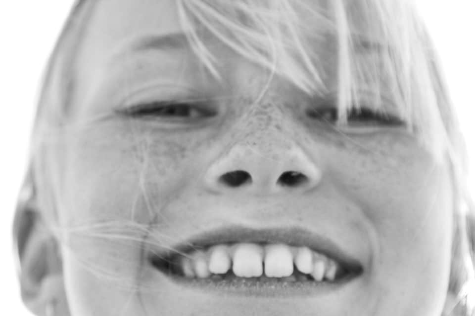ベン・ワッツさんのインスタグラム写真 - (ベン・ワッツInstagram)「Saturday smiles 😀 pics by the THE RUBE have an awesome one everybody #vibes #montauk #montaukdreaming #dadanddaughter #benwatts #shhhh」6月20日 22時54分 - wattsupphoto