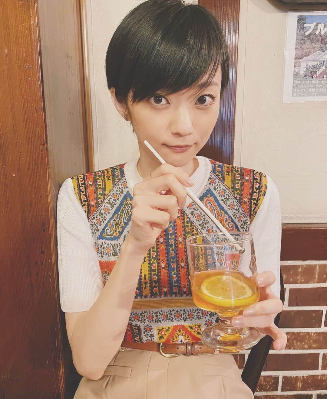 藤井祥子さんのインスタグラム写真 - (藤井祥子Instagram)「🍋💐🍋💐🍋 . . . . tops : #mamekurogouchi」6月20日 22時55分 - shoco_fuji