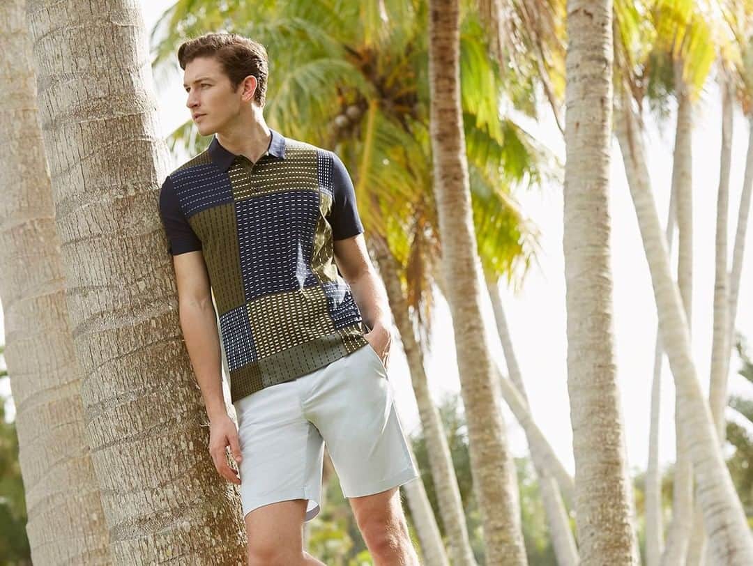 ペリーエリスのインスタグラム：「Our ultra soft polo comes in new prints while keeping you comfortable in the summer heat. #lifereadysince1976」