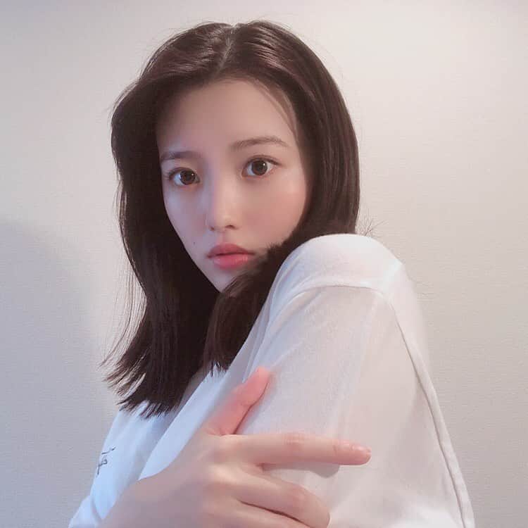 木本花音のインスタグラム：「🌙💜 #おやすみ  #goodnight  #잘자요 #굿밤 #밤」