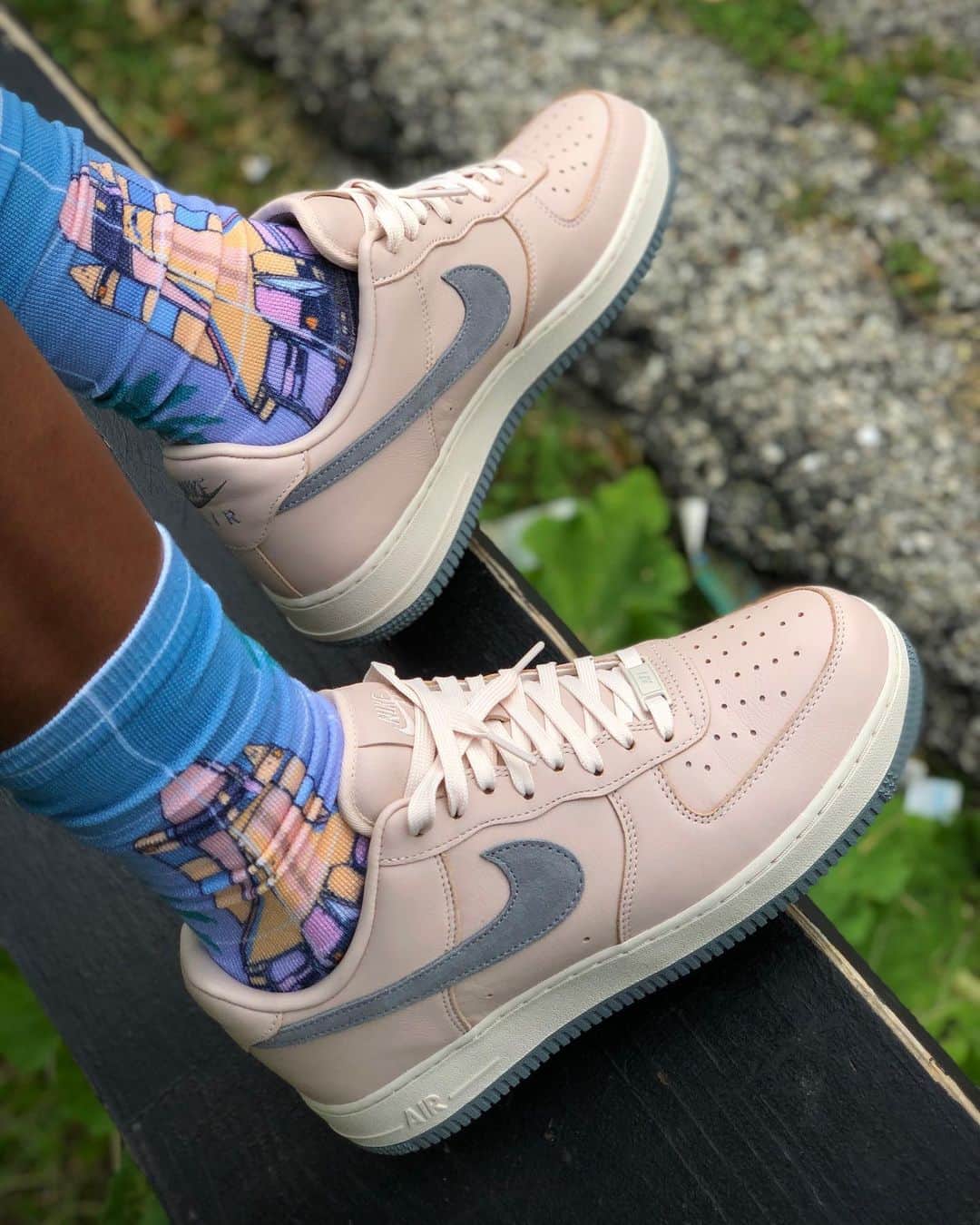 Mr. Tyさんのインスタグラム写真 - (Mr. TyInstagram)「#todayskicks #nikebyyou another Nike Air Force 1 from the snake option (minus the snake) and my forgotten @happysocks x @bbcicecream socks. Pretty cut and dry here, just wanted the leather and Earth tones to speak for itself. And a suede swoosh for some texture!  #ijustlikeshoes #af1 #airforce1 #airforceone #af1gallery #teamaf1 #af1always #af1squad #forcegang #airforce1cartel #myids #af1id #ids #MyNikeIDs #nikeidx #soxy #nikeidaxd #hskicks #complexkicks #soletoday #wiwt #wdywt #whatiwore #ファッション #コーティネート #nikebyyou #nikeid」6月21日 6時21分 - regularolty