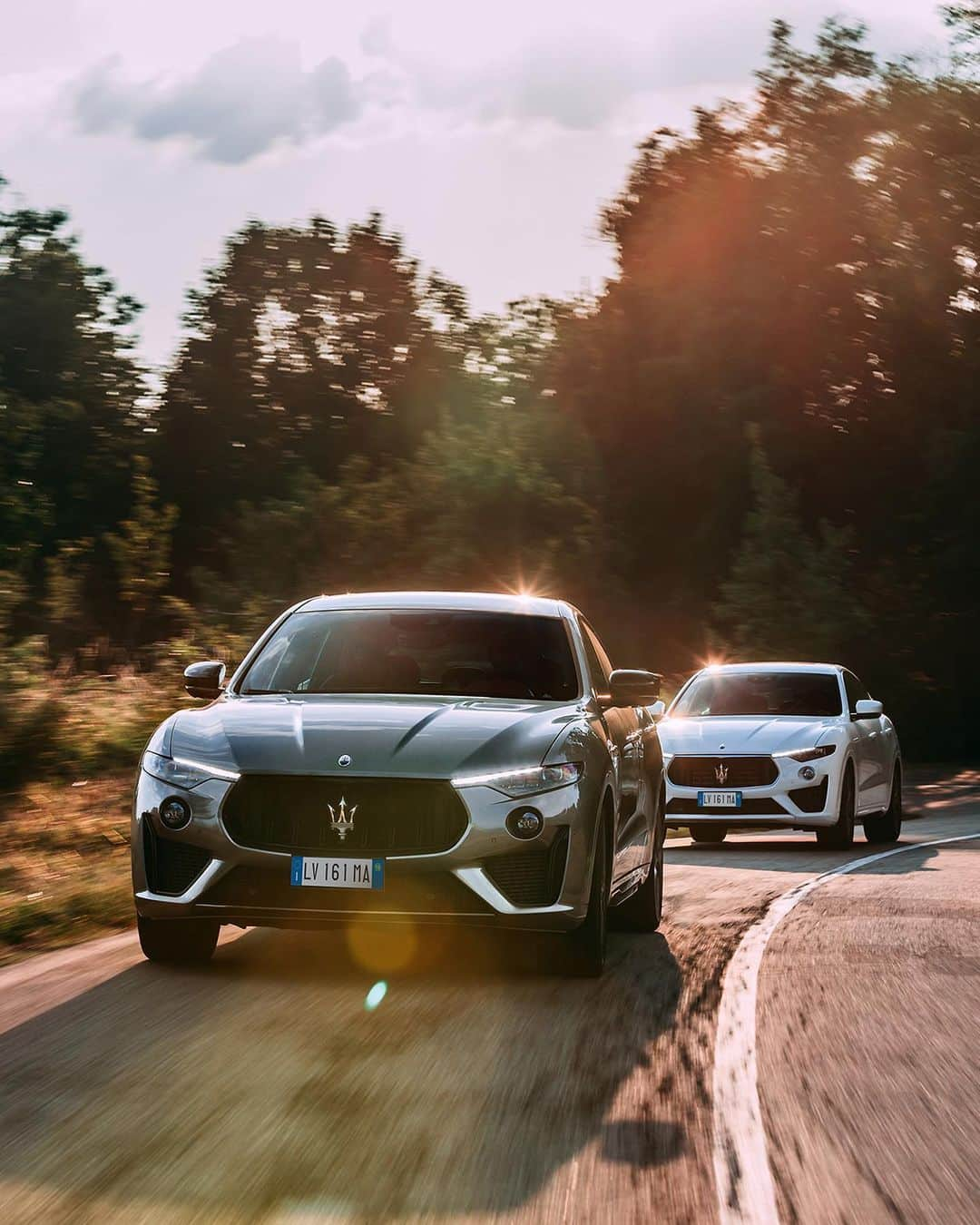 マセラティさんのインスタグラム写真 - (マセラティInstagram)「Embrace the first day of summer with bold Italian style and raw, audacious energy. #Maserati #MaseratiLevanteTrofeo #MaseratiLevanteGTS  #FirstDayOfSummer」6月21日 0時53分 - maserati