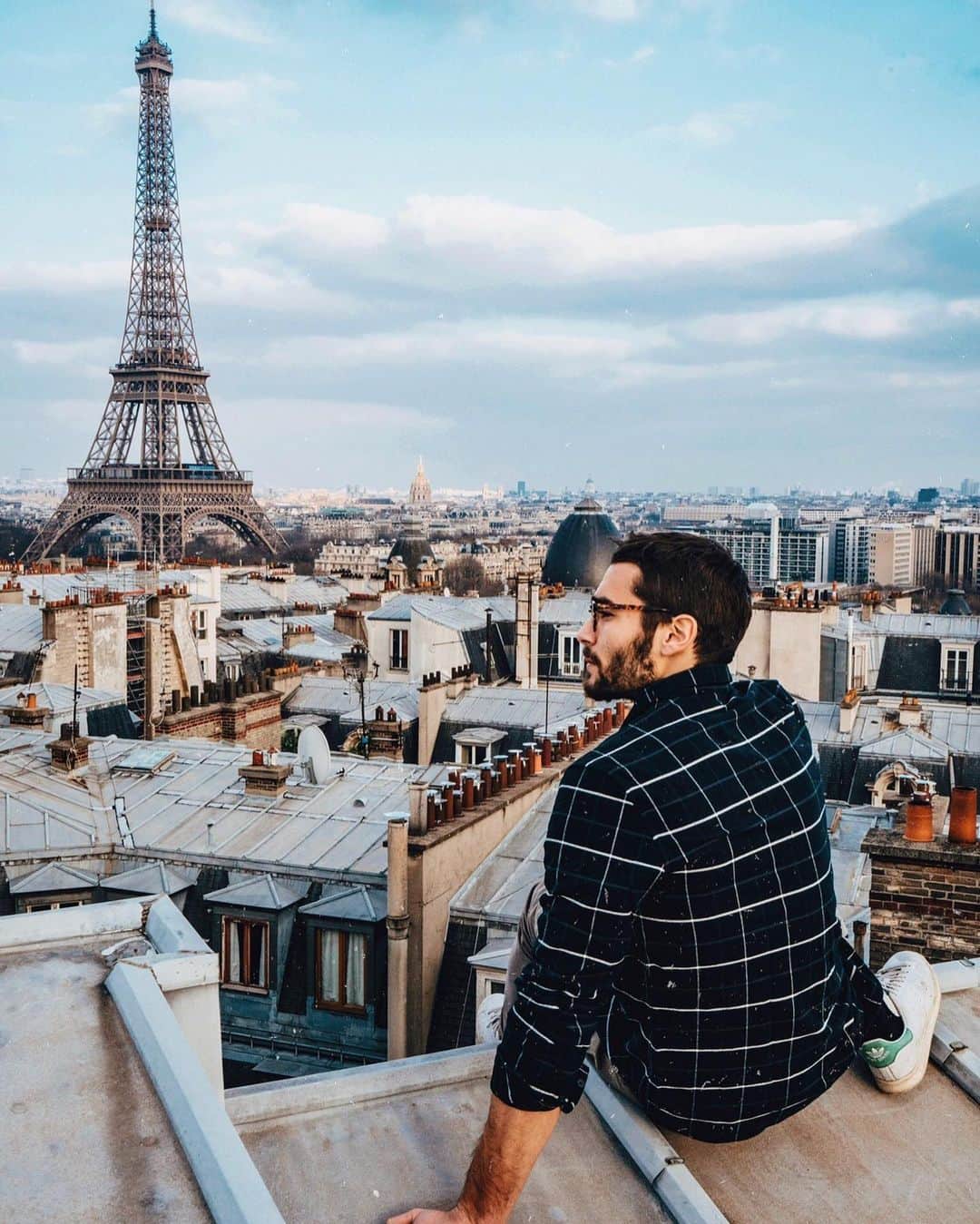 NICOLAS SIMOESのインスタグラム：「Really looking forward to travel & explore again. Excited to tell you more about my new projects guys. Enjoy your weekend 🤘🏻✨」