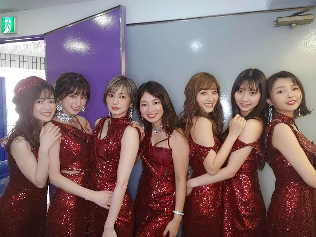 前田ゆうさんのインスタグラム写真 - (前田ゆうInstagram)「prediaの新衣装💃全員しゅうごーーぅ💃オフショットだよん💕 新曲　👸東京マドンナ👸  なんと🙋‍♀️ あしたのやついフェスで初披露🦖⭐️16:30〜LINE LIVEでぜひぜひみてねー😄👌」6月21日 1時11分 - yuu_maeda