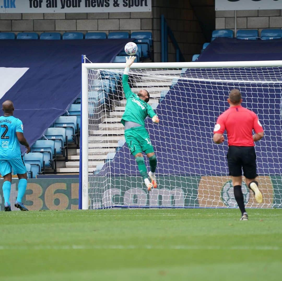 ベン・ヘイマーのインスタグラム：「Nice to get back underway with a win today!! Congrats @louie_sibbo on your hat trick 🔥🔥🐏」