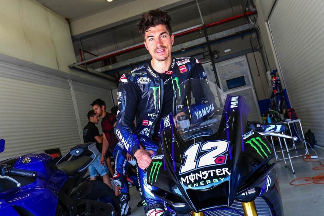 MotoGPさんのインスタグラム写真 - (MotoGPInstagram)「The countdown for the #SpanishGP is 🔛 and @maverick12official @augustofernandez37 and @24marcosramirez hit the Jerez track today for a day of testing! 🔥💪 #SwipeLeft ⬅️ #MotoGP #Motorcycle #Racing #Motorsport #MotoGPisBack」6月21日 2時55分 - motogp