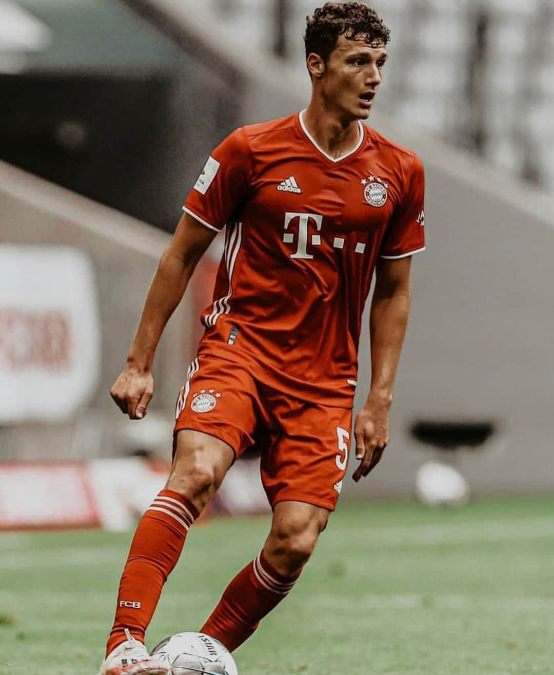 ベンジャマン・パヴァールさんのインスタグラム写真 - (ベンジャマン・パヴァールInstagram)「Keep on working, keep on winning 💪🏻#focus #MiaSanMia」6月21日 3時29分 - benpavard21