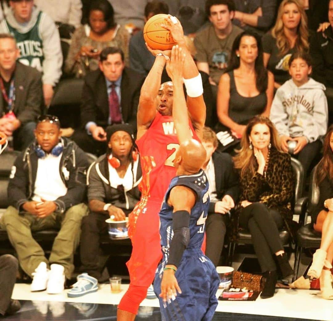 マック・メインのインスタグラム：「Mamba Mentality 4L!!! 🐍🙏🏾」