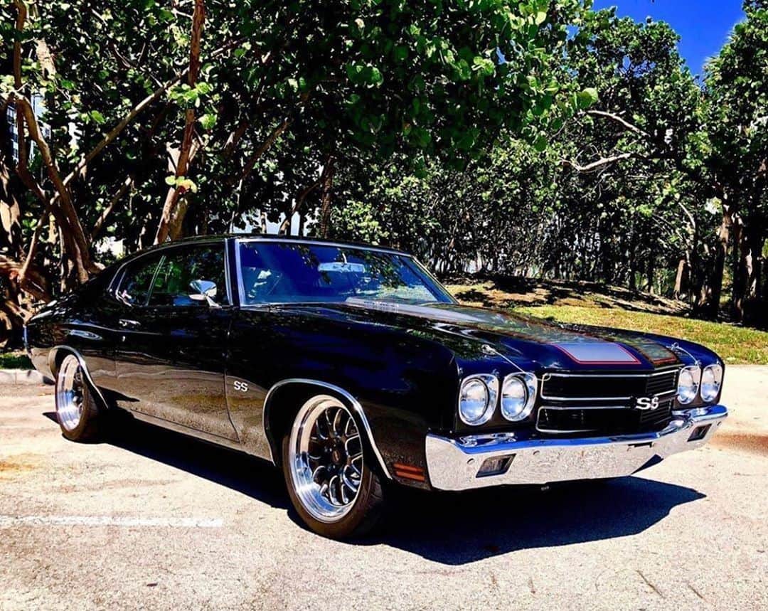 Classics Dailyさんのインスタグラム写真 - (Classics DailyInstagram)「#ClassicsFeature _____ 1970 Chevy Chevelle SS Via: @marcopiper _____ #classiccar #musclecar #hotrod #protouring #prostreet #restomod #classicsdaily #streetrod #streetcar #customcar #hotrods #streetrods #chevrolet #chevelle #ss」6月21日 4時02分 - classicsdaily