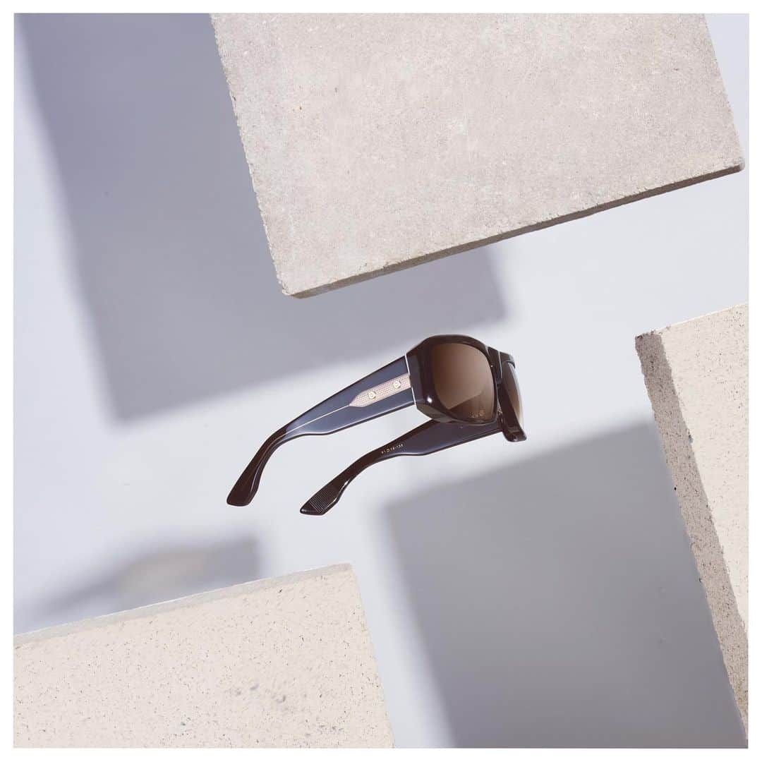 ディタのインスタグラム：「The Superflight: sculpted by fine artisans, made for the bold.  #DITAeyewear #WeAreDITA #DITAallettare」