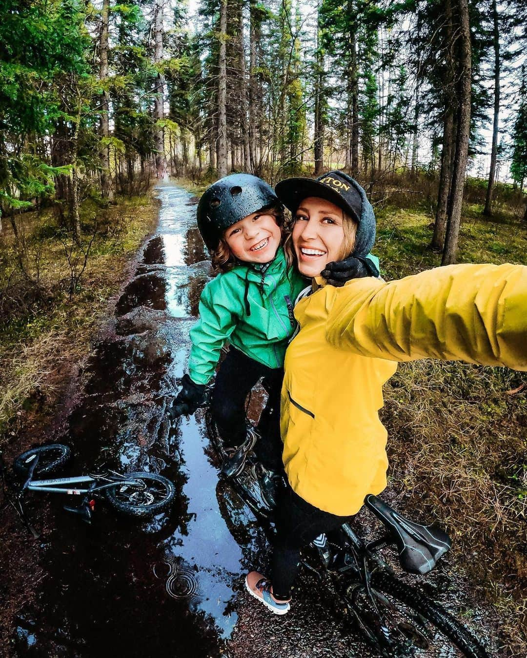 goproさんのインスタグラム写真 - (goproInstagram)「Photo of the Day: Muddy trails = big smiles for #GoProFamily member @vanthuynee + her son Kade 😁 ⠀⠀⠀⠀⠀⠀⠀⠀⠀ #GoPro #GoProMTB #Alberta #MountainBike」6月21日 4時16分 - gopro