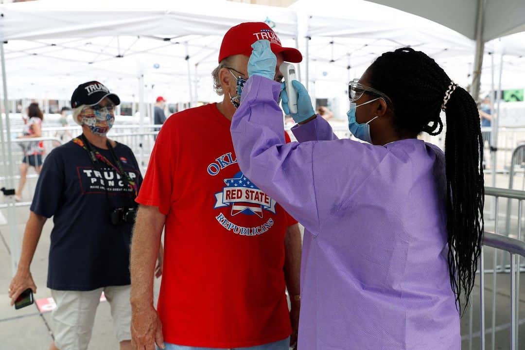 NBC Newsさんのインスタグラム写真 - (NBC NewsInstagram)「A Trump supporter has his temperature checked outside the venue for President Trump's rally in #Tulsa, #Oklahoma, on Saturday. . Ahead of the rally, the Trump campaign announced that 6 campaign staff members tested positive for the #coronavirus. "No COVID-positive staffers or anyone in immediate contact will be at today’s rally or near attendees and elected officials,” the campaign said. Read more at the link in our bio. . 📷 Shannon Stapleton / @reuters」6月21日 4時25分 - nbcnews