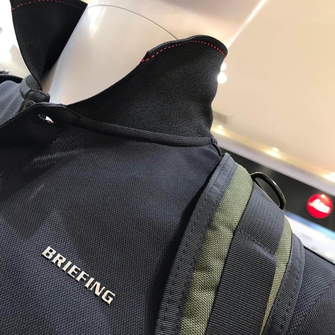 Omotecho Style Storeさんのインスタグラム写真 - (Omotecho Style StoreInstagram)「汗をかいても快適なBRIEFINGで夏を過ごす！🌞🌴🌺✨ ☆Instagram限定の特別キャンペーン実施中！！！ 複数枚掲載している最後の写真をご確認ください♡ 【BRIEFING】 <MENS COOLMAX BASIC POLO> ￥17,600(税込) <PHANTOM GOLF> ￥46,200(税込) <MS UNDER SHIRT> ￥14,300(税込) <MENS MESH SHORT PANTS> ￥23,100(税込)  #briefing #ブリーフィング #basicpolo #ベーシックポロ #bag #バッグ #undershirt #アンダーシャツ #shortpants #ショートパンツ #summer #夏 #2020 #okayama #岡山 #セレクトショップ #表町スタイルストア #キャンペーン実施中」6月21日 14時08分 - omotechostylestore