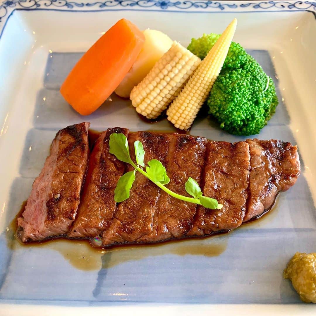 横山みれいのグルメインスタ