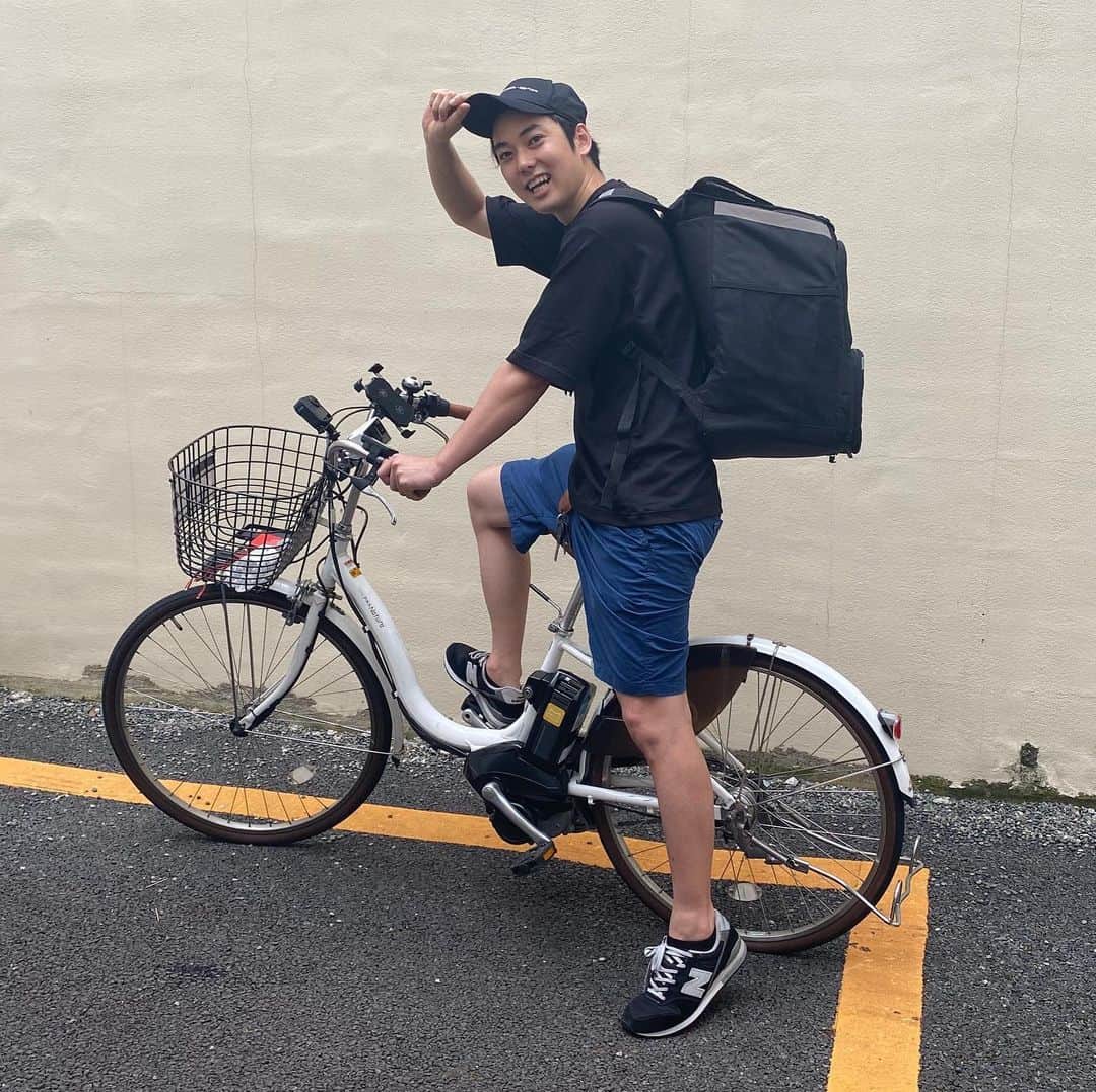 ないとーのインスタグラム：「YouTuberからウーバーイーツerに転職しました。初回のお届けに50分かかってしまいました！！クソ配達員です！！」