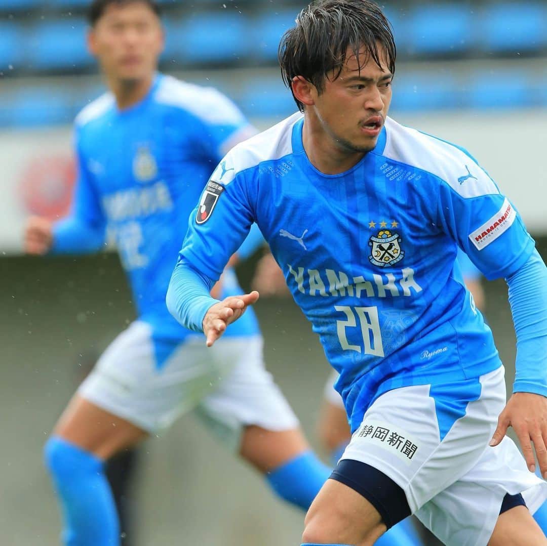 ジュビロ磐田さんのインスタグラム写真 ジュビロ磐田instagram 本日6月21日は石田崚真選手のお誕生日です おめでとうございます 石田崚真 Ryoma028 ジュビロ磐田 Jubilo Iwata Shizuoka サッカー Football Jリーグ サックスブルー Df No28