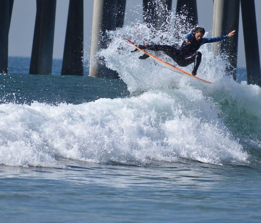 コートニー・コンローグさんのインスタグラム写真 - (コートニー・コンローグInstagram)「Happy International Surfing Day|| The ocean is a place where I go to heal, challenge, and seek. The Ocean Doesn’t judge it just humbles you. The beauty is how the Sea connects us all to each other. Thank you Mother Nature I don’t know what I’d do without the sea and Surfing. #internationalsurfingday」6月21日 7時21分 - courtneyconlogue