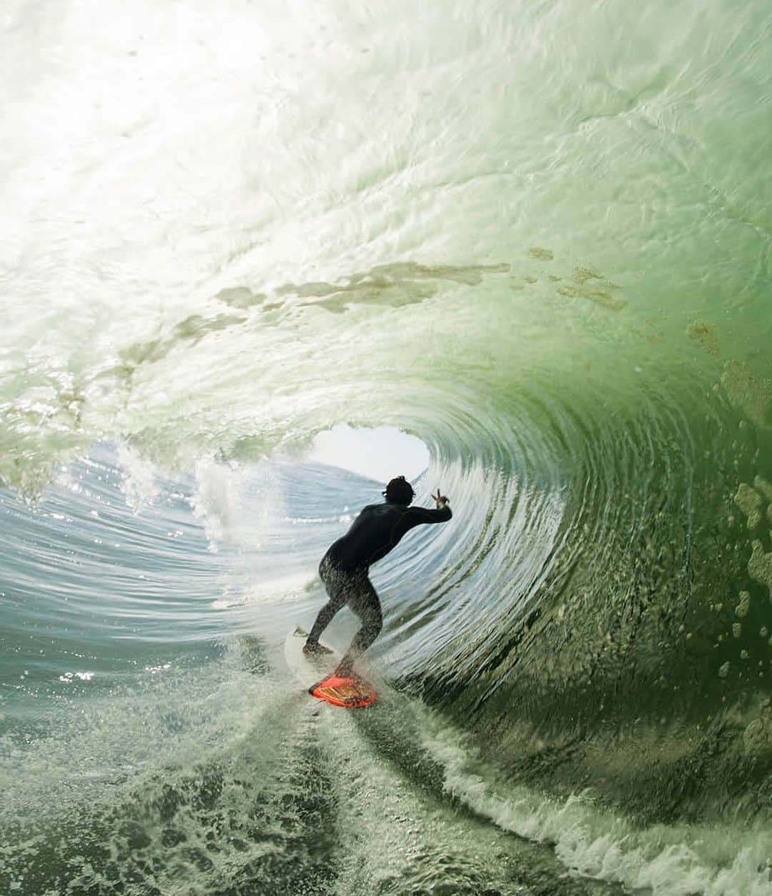 ジェレミー・フローレスさんのインスタグラム写真 - (ジェレミー・フローレスInstagram)「#internationalsurfingday ✌🏼 Surfing is my religion ! . 📷: @laurentpujol / @quiksilver」6月21日 7時23分 - floresjeremy