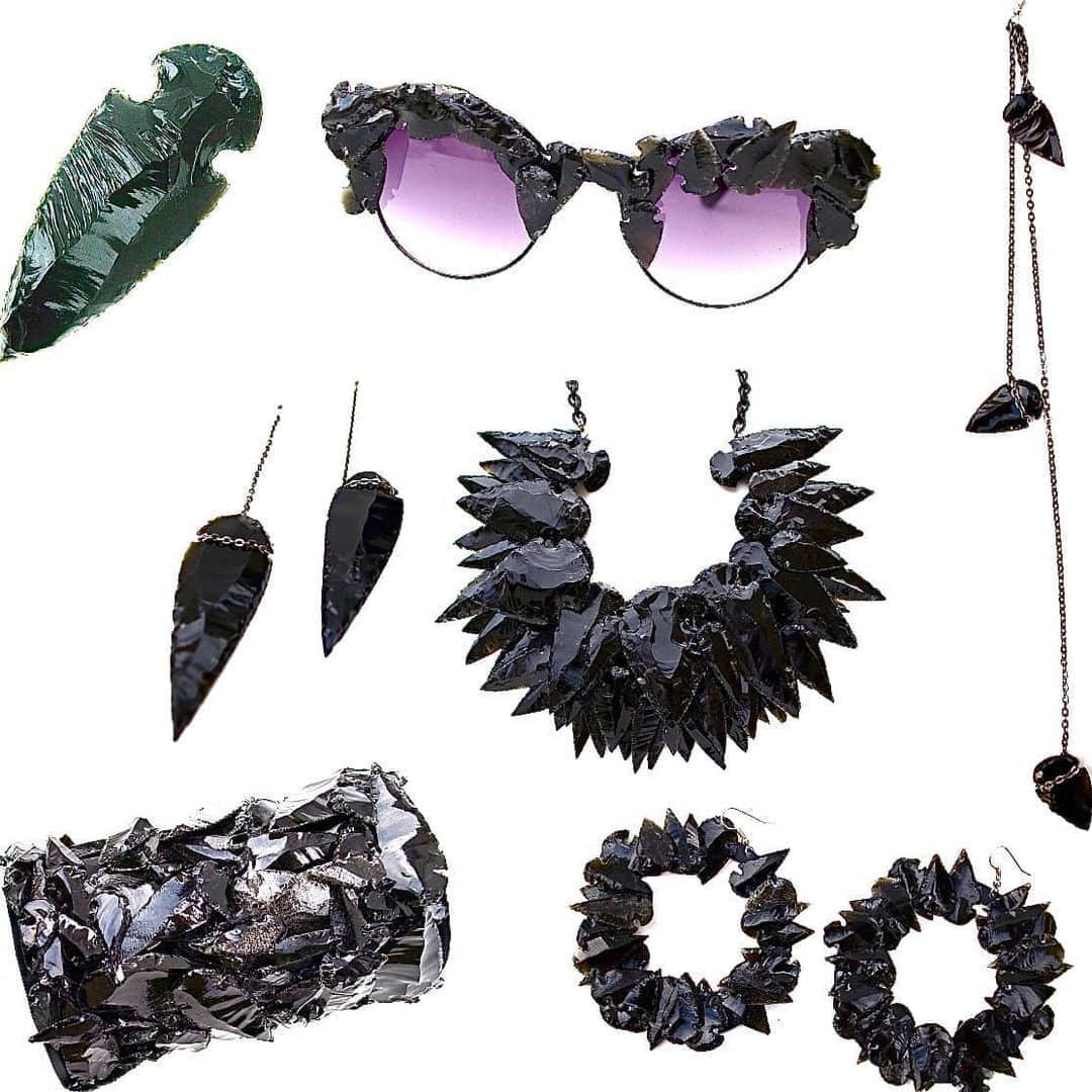 のインスタグラム：「KILL DEVIL HILLS DRAGON GLASS #MADEBYME @GASOLINEGLAMOUR #GASOLINEGLAMOUR  #ART #FASHION #STYLE  #OOAK #EDITORIAL #JEWELRY  #EYEWEAR  #EMPIRE #IDONTQUIT #BURYYOURDOUBTS #OFTENIMITATEDNEVERDUPLICATED #WOMAN #FIGHTER #TRUEGRIT  #TRYME  #THEONLYLAWISSURVIVAL #PLAYFORBLOOD #DONTTAKEANYSHIT  #LOVERULES #RAREFIND #THEONEYOUFEED #SUNGLASSES  #SHADES  LIMITED STOCK USE CODE GASOLINE40 FOR 40% OFF YOUR RETAIL ORDER ONLY NOT VAILID ON POSHMARK EDITORIAL ITEMS OR WHOLESALE ORDERS  SHOPSMALL  #smallbusiness #womanownedsmallbusiness #KILLDEVILHILLSDRAGONGLASS」