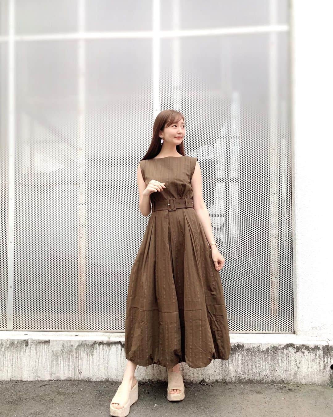 西村笑花さんのインスタグラム写真 - (西村笑花Instagram)「♡ ・ ・ REDYAZELのワンピース可愛い🍫🤎 #REDYAZEL #lumineest #spring #summerfashion #summercode #fashion #fashiongram #onepiece」6月21日 9時09分 - emika_nishimura