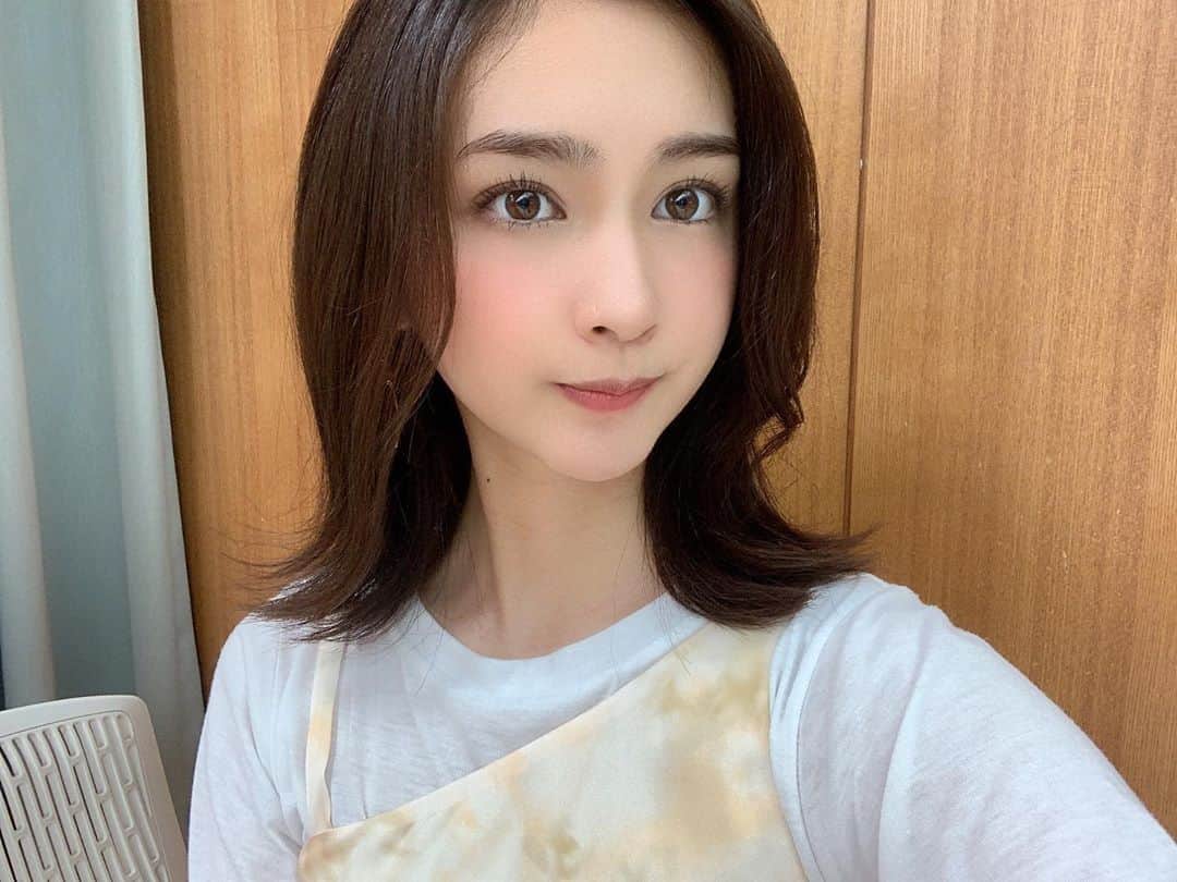 のインスタグラム：「. . おはようございます🌷 . これからインタビュー行ってきます☺︎📖 .」