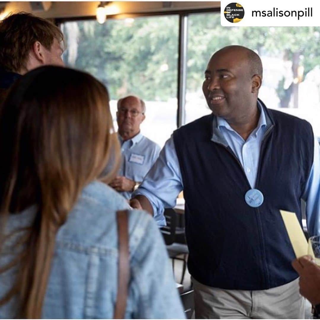 ジョシュア・レナードさんのインスタグラム写真 - (ジョシュア・レナードInstagram)「Posted @withregram • @msalisonpill Hey there. There are so many ways to celebrate Juneteenth, which should be a national holiday because the end of slavery (delayed and denied as it’s been) is something for everyone to celebrate. If you’re not celebrating it, you’re a ‘moral monster’ in the words of James Baldwin. And so. I’m posting some amazing Black candidates who can use your support to change the legislative game and make this an equitable system. Protest works. So does voting (if you’re allowed to do it, and these candidates are very aware of the attempts to take that right away). They are: @booker4ky who can beat Mitch McConnell. @harrisonjaime who can beat Lindsey Graham. And @jennifercarrollfoy who will be an amazing governor and who has worked on the @eracoalition in her state. If you can, donate. If you can’t, spread the word. Thanks all. Let’s work on Reconstruction for real now.」6月21日 10時55分 - thejoshualeonard
