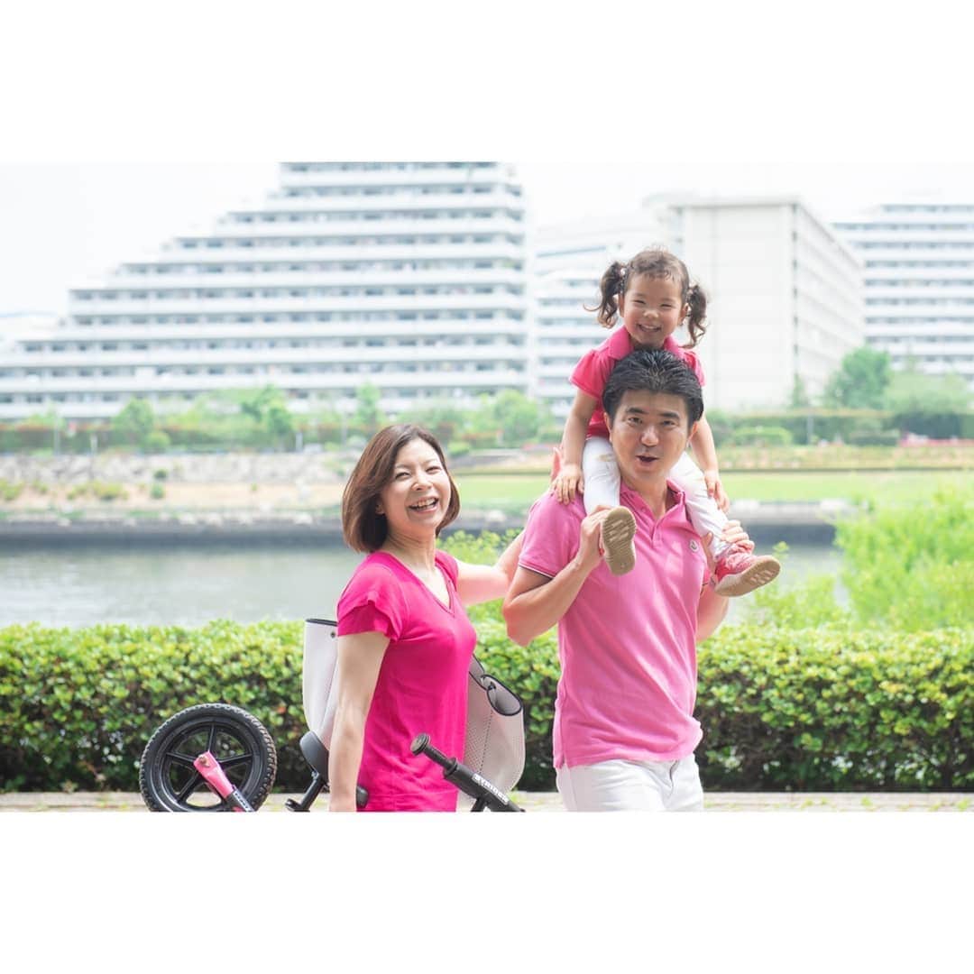 Photo Studio178さんのインスタグラム写真 - (Photo Studio178Instagram)「2019→2020 同じ公園でお祝い🎂 3歳お誕生日おめでとう☺️ https://17hachi.com  #3歳 #3歳誕生日  #family #photography  #ロケーションフォト  #成長記録  #kids #indies_gram #kids_japan #instagram_kids #tv_kidz  #ig_kids #instakids #icu_japan  #tokyocameraclub #ママプレス  #mamanokoカメラ部  #子どもの日常をもっと写真に #家族写真 #公園 #隅田川  #石川島公園　#パリ広場 #佃公園 #中央区 #江東区 #月島 #勝どき #豊洲  #晴海」6月21日 11時57分 - photo_studio_178