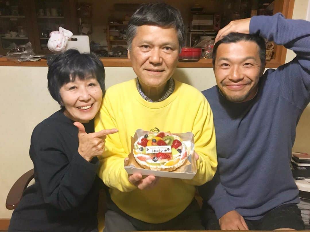 君島良夫のインスタグラム：「Happy Father's Day (Only in Japan) to my dad Hideo😎 Highball night is very soon🥃」