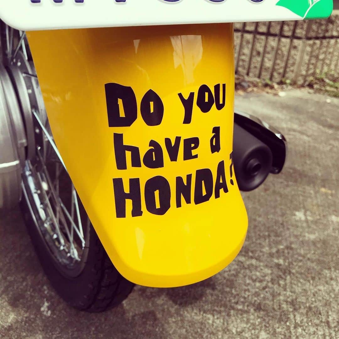 小森高博のインスタグラム：「日曜日よりの使者  #AA09 #スーパーカブ50」