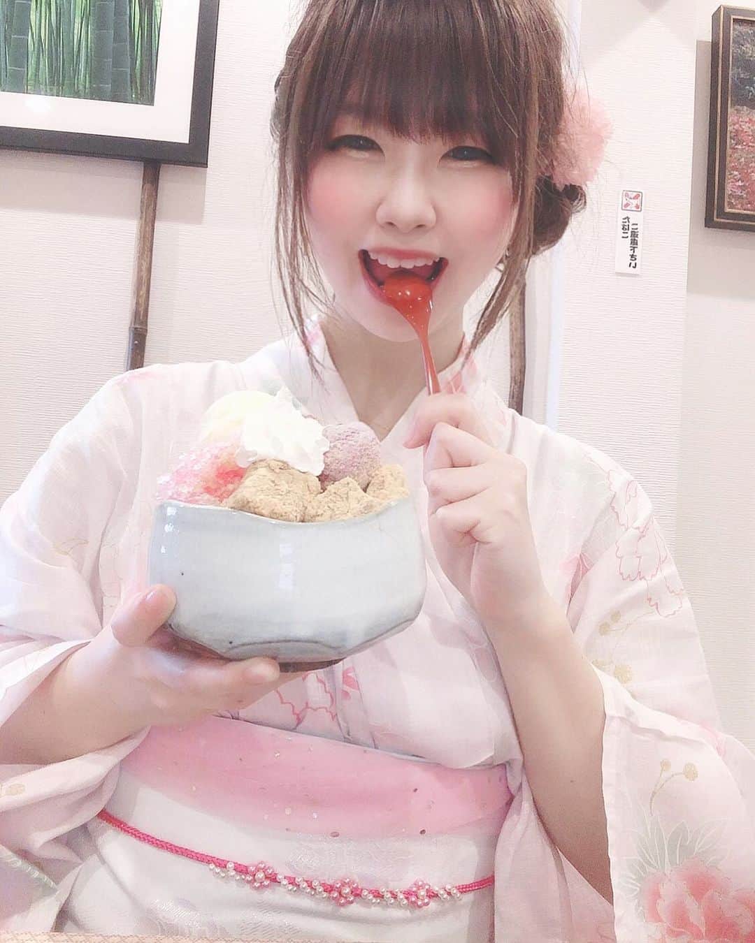 のインスタグラム：「イチゴにアイスにわらびもち🥺💗 . . . #バーレスク大阪#バーレスク#浴衣#浴衣女子#ショーガール#アイドル#京都#京都カフェ#童顔女子#色白女子#彼女とデートなう#浴衣デートしたい#日本美人#140cm台#小動物系女子#パステル#ふわふわ系女子#カフェ散歩 #burlesque#burlesqueosaka#yukata#japanesegirl#kyoto#girl#idol#instagood #osaka#kitashinchi#japaneseculture」