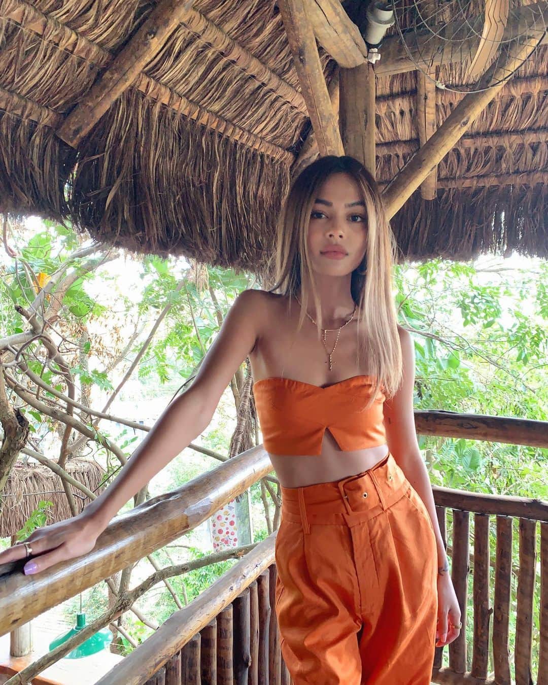 リリーマイマックのインスタグラム：「Throwback to a year ago today. Celebrated the launch of @camilacoelhocollection w @revolve ! Brazil was way too much fun 😆」