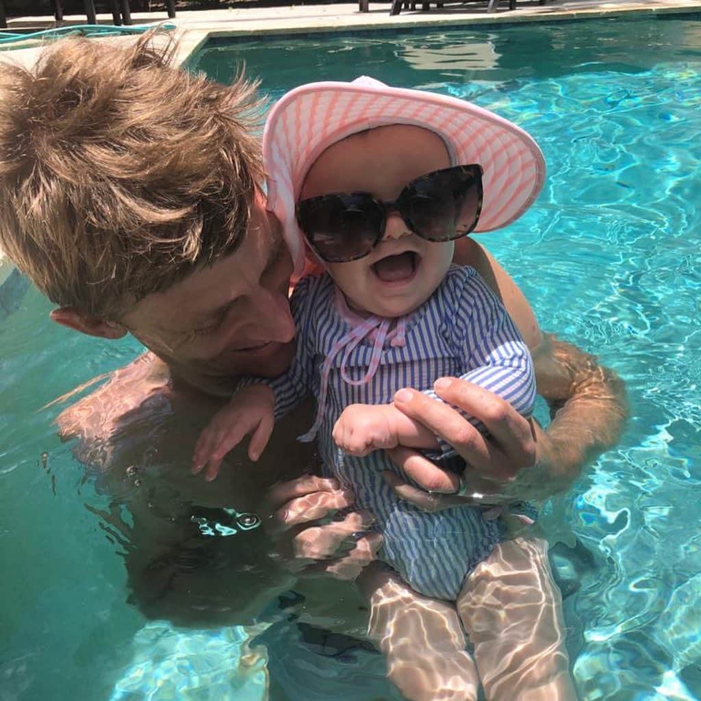 ケビン・アンダーソンのインスタグラム：「Enjoying my first Father’s Day 😎 Happy Father’s Day dad. Thank you for everything you have done for me. We love you!」