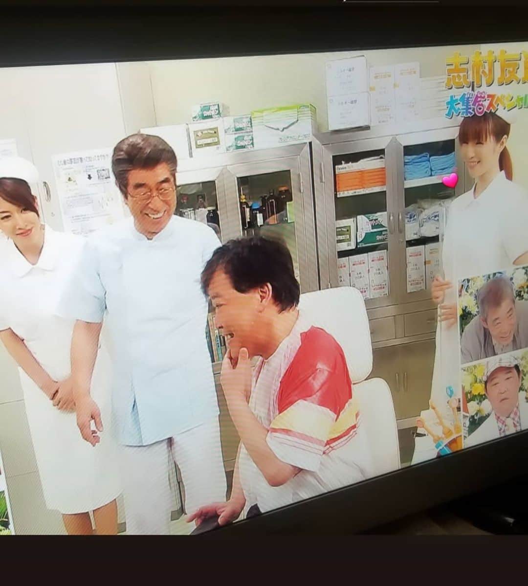 のインスタグラム：「大好きな子が送ってくれた💓 - 今夜の志村友達 - - 本当に本当に懐かしいです - - 現場はいつも楽しくて みんなニコニコ笑顔いっぱい 本当に幸せいっぱいだったなぁ - - もう10年前になります - - #志村友達 #志村けんさん #宝物の思い出」