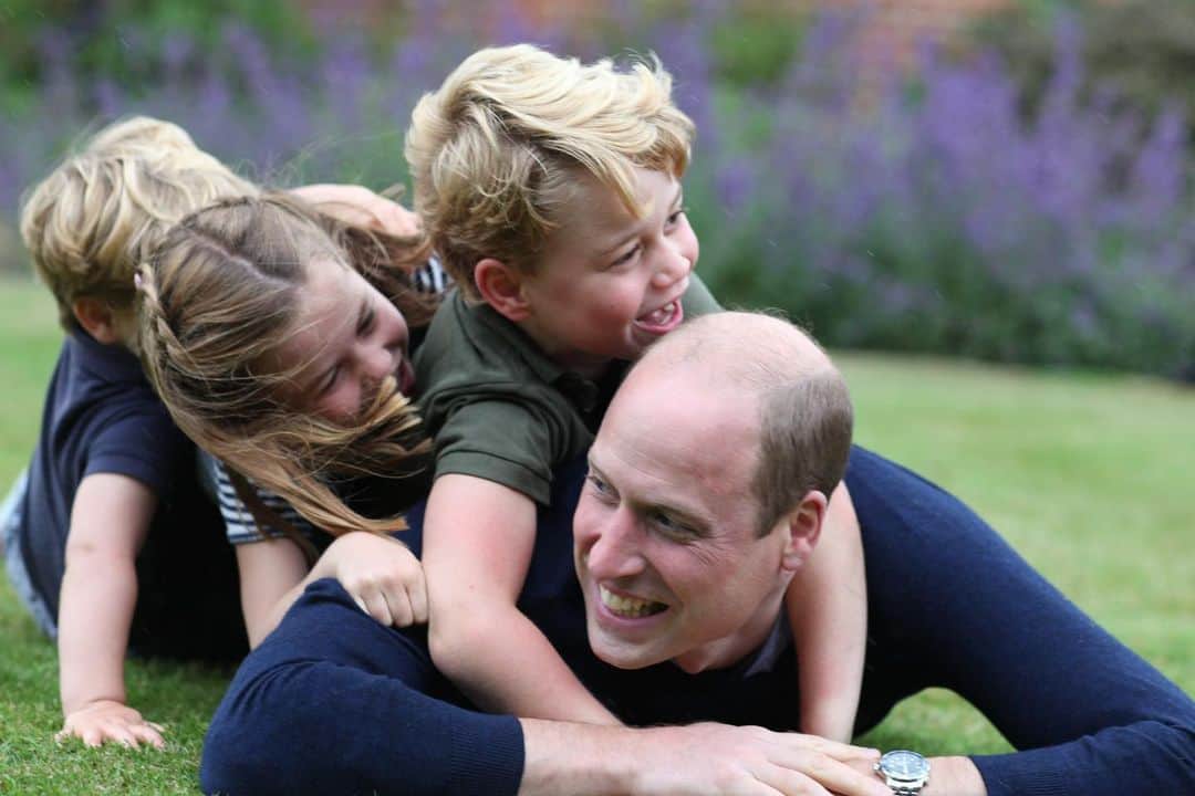 ウィリアム（ケンブリッジ公）さんのインスタグラム写真 - (ウィリアム（ケンブリッジ公）Instagram)「Thank you everyone for your very kind wishes on The Duke of Cambridge's birthday today! 🎂 🎈」6月22日 0時00分 - princeandprincessofwales