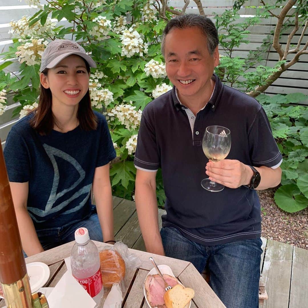 のインスタグラム：「Happy Father’s Day😘 いつもありがとう プレゼントは @titleist_japan のボール❗️ @victoriagolf_official でネーム入れのイベントやってる時に購入して、昔飼っていたわんちゃんのイラスト入れてプレゼントしました❗️ . . . #happyfathersday #紫陽花 #綺麗 #お花 #titleist #golf #ball #paintprint」