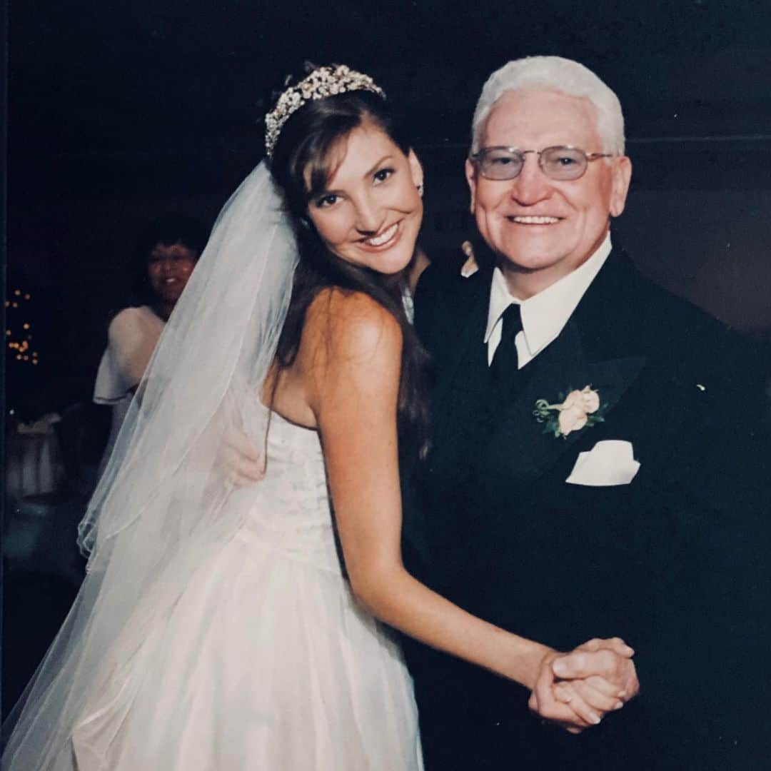 ヘザー・マクドナルドのインスタグラム：「Happy Father’s Day to all the dads now watching us from heaven and those who encourage and love their children everyday on earth. I loved dancing with my dad. #ripdad #happyfathersday」