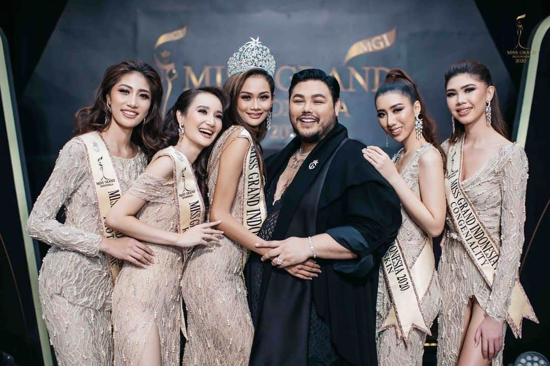 Ivan Gunawanさんのインスタグラム写真 - (Ivan GunawanInstagram)「. Congratulations to the newly crowned Miss Grand Indonesia 2020 @aurrakharishma And to all my queens @bellaapriliasant , @nadia_ingrida , @jessikalagu & @jaz_rowe , you are also the winner of this competition since day one.  I’m so proud of you all queens.  #MissGrandIndonesia2020 #MGI2020Finalists #YayasanDuniaMegaBintang #MOPChannel #YouTubeMOPChannel #MGI2020 #IvanGunawan」6月22日 0時19分 - ivan_gunawan