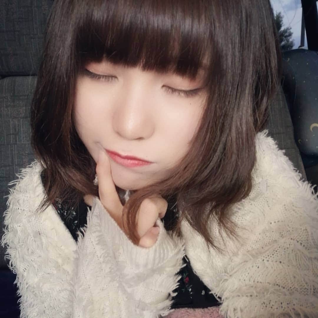 のインスタグラム：「おやすみ」