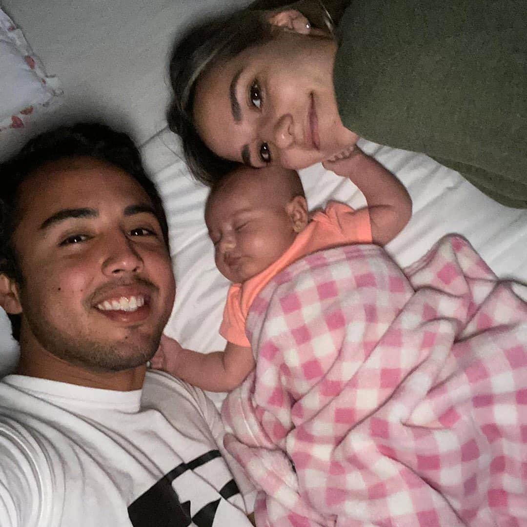ATP World Tourさんのインスタグラム写真 - (ATP World TourInstagram)「A Father’s Day he’ll never forget ❤️ . @hugodellien had yet to meet his two-month-old daughter due to COVID-19 travel restrictions, but this week finally held baby Mila for the first time. 👶」6月21日 16時24分 - atptour