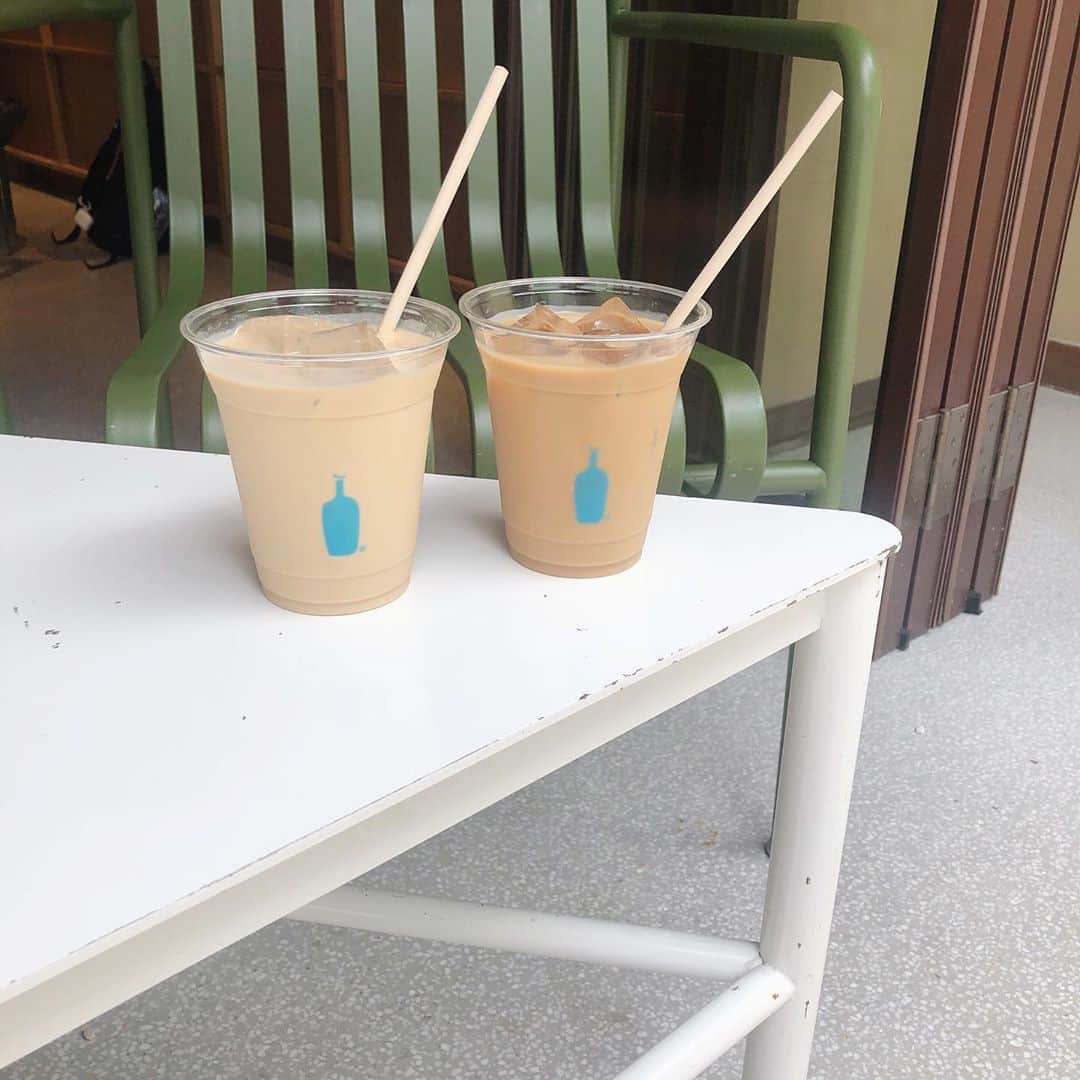 のインスタグラム：「東京でブルーボトルコーヒー見て行きたいなぁと思ってから﻿ 1年くらいたってようやく行けた☕️﻿ ﻿ 建物も京都らしくて綺麗やった🍃🕊﻿ ﻿ 食べ物全部sold outやって食べれやんかったし﻿ またいきたいなぁ🧇🍯﻿ ﻿ ﻿ 📍 京都府京都市左京区南禅寺草川町64﻿ "ブルーボトル　京都カフェ"﻿ ﻿ #ブルーボトルコーヒー京都  #京都カフェ #蹴上 #ブルーボトル #かふぇすたぐらむ #休日の過ごし方 #カフェ活 #cafestagram #instalikes #instadaily #bluebottlecoffee #kyotocafe #l4likes #tbt #ootd #lfl」