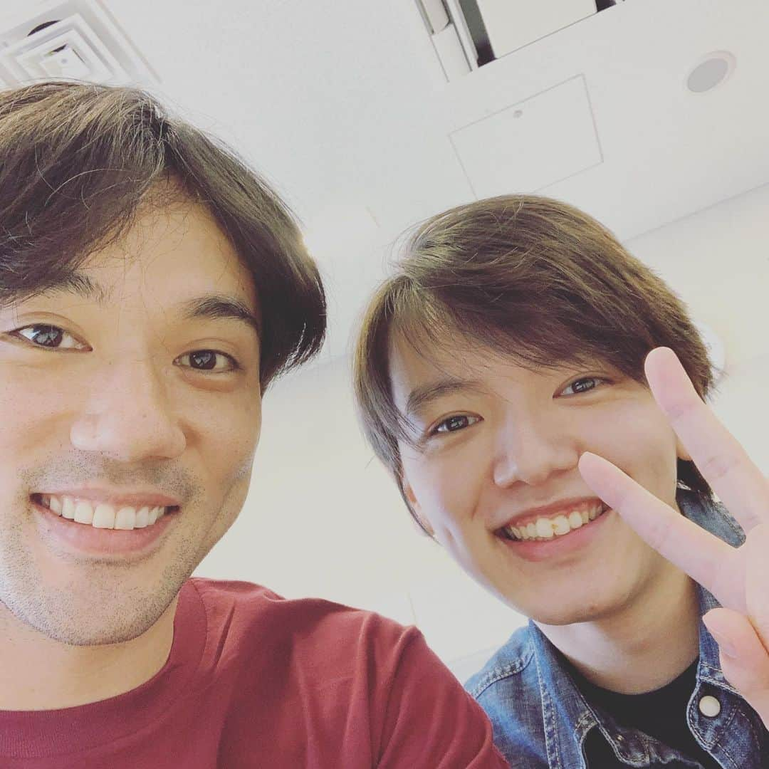 小澤雄太さんのインスタグラム写真 - (小澤雄太Instagram)「久しぶり投稿ですみません！！！ 今日は彼と✨  #舞台　#大地  稽古してますよ！👍 そしてウルトラマンの新シリーズも始まりましたね✨ 皆様お楽しみに🙂  #tatsuomi_hamada #濱田龍臣 #yuta_ozawa #小澤雄太 #おざっつ #ozattsu」6月21日 16時52分 - yuta_ozawa_official